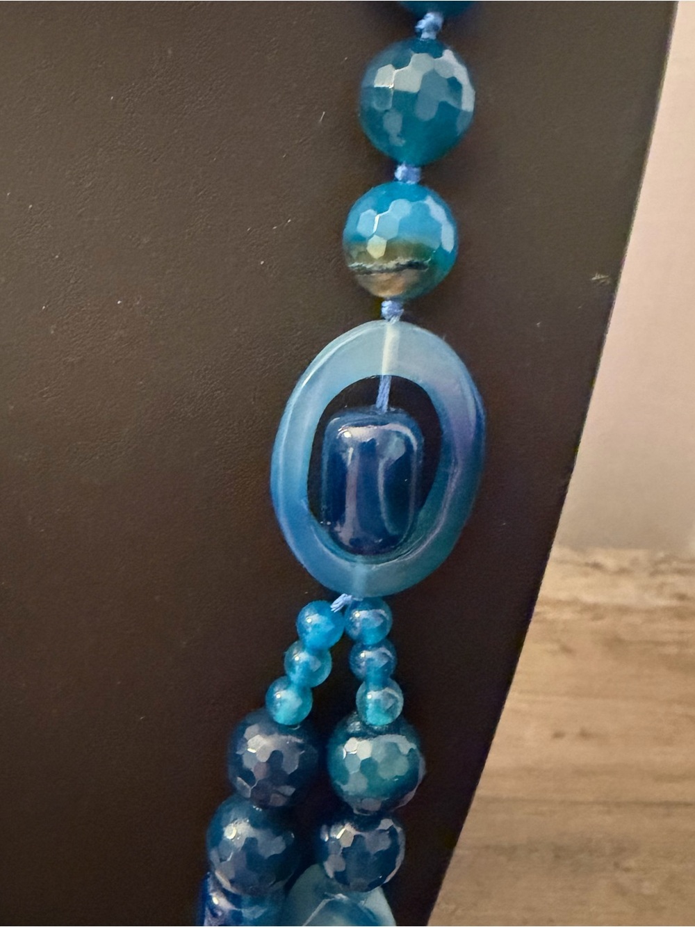 Gorgeous!!! Statement necklace Heavy #K82 Blue Agate or Glass ? Flower accent - Picture 7 of 16
